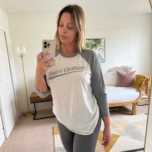 Vuori Baseball Raglan - Picture 2 of 2